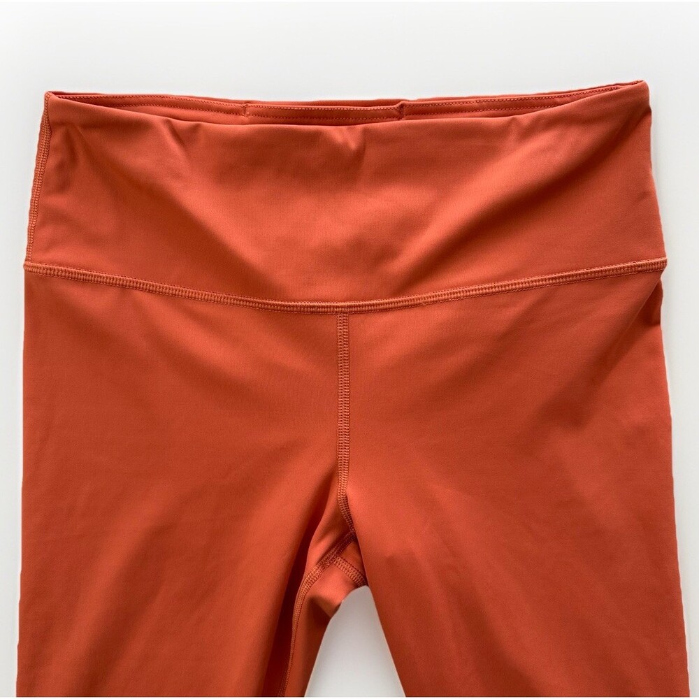 Athleta Orange‎ 3/4 Crop Leggings Medium Sporty Chic Performance Wear Key Pocket - Picture 5 of 11